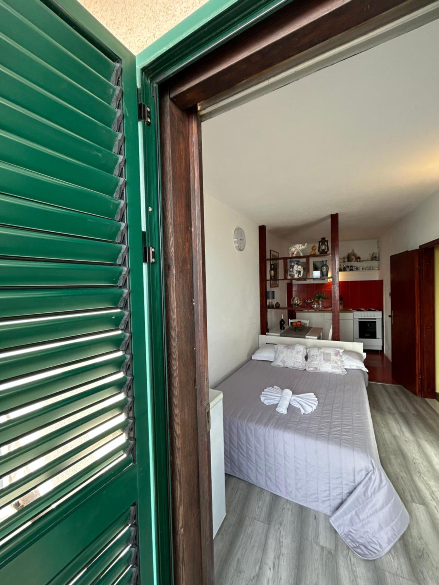Seafront Studio Apartment+Balcony Podgora Exterior foto